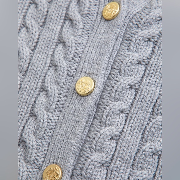 The A&F Mara Cable Button-Up Sweater Vest - Picture 3 of 8